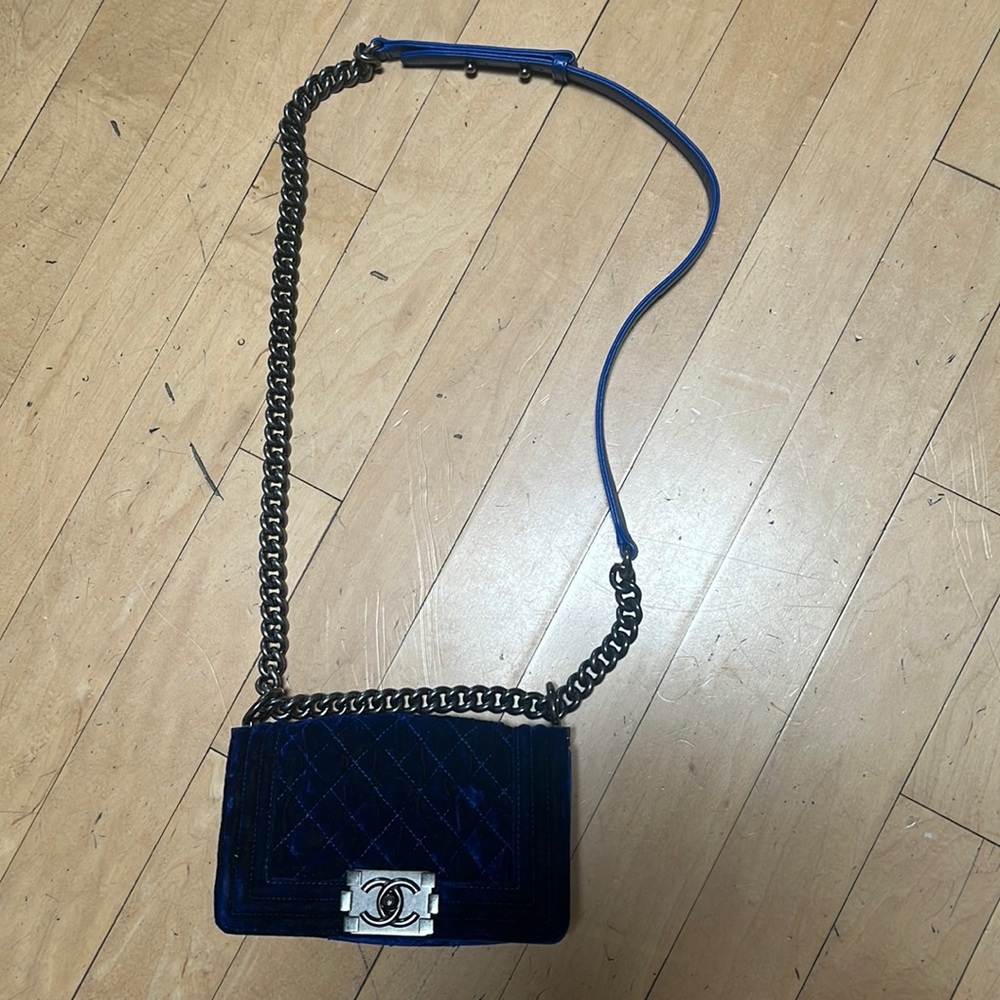 Chanel Boy Ruthenium Small BlueVelvet Shoulder Bag - Picture 14 of 16